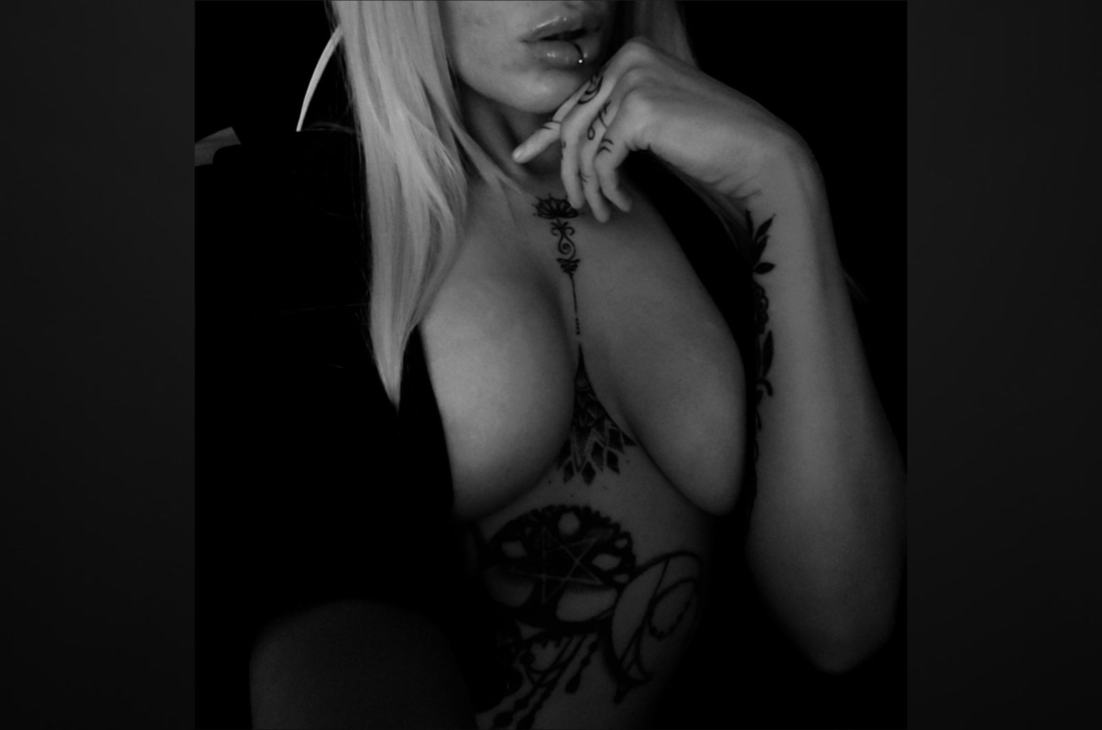 ♡ Ӄ🜏ƦⳎꚂ€ ♡ photo