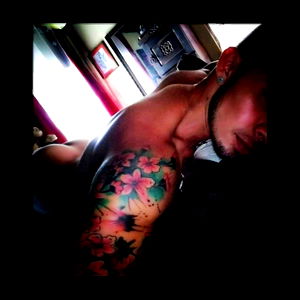 Adam Hernandez photo