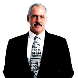 Andrés García photo