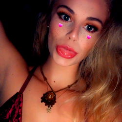 Model AshLyn on social media showcasing lingerie