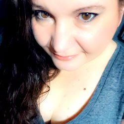 Model Angel Leigh, a vibrant representative of the USA