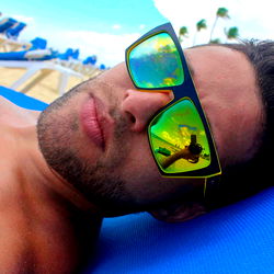 Ale Navarro, Relaxed Chilean Model Taking a Break on the Beach