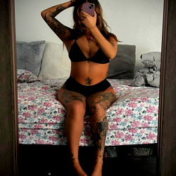 Horny Hazel: A Model of Elegance and Allure