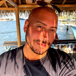 Size15guy - A Model of Fashion and Fitness