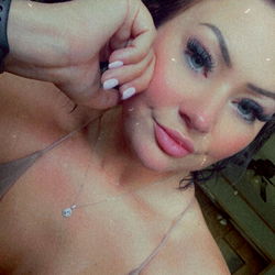 Ashleyy Model in a Candid Moment