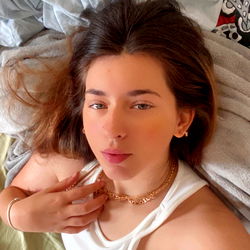 Allie - OnlyFans Model