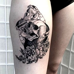 Rosie's Bold Tattoo - Black and White Flower Design with Skull