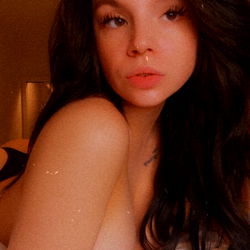 Babygirl 💋, From: 33406