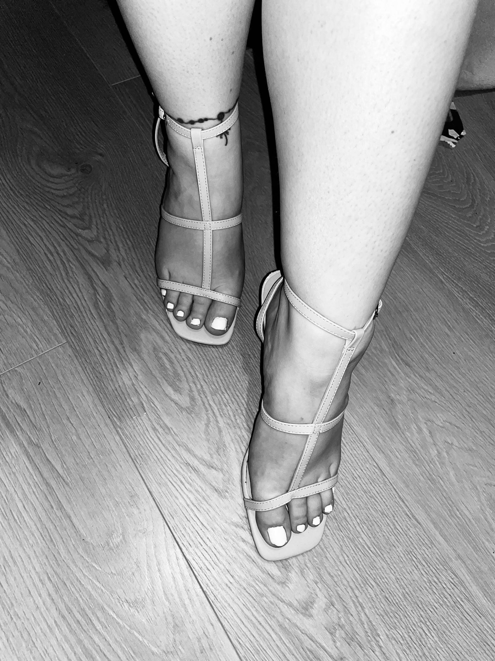 FlirtyFeet photo