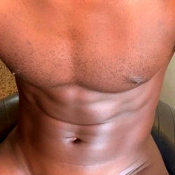 Fit and Muscular Onlyfans Model Avalon from Los Angeles, CA