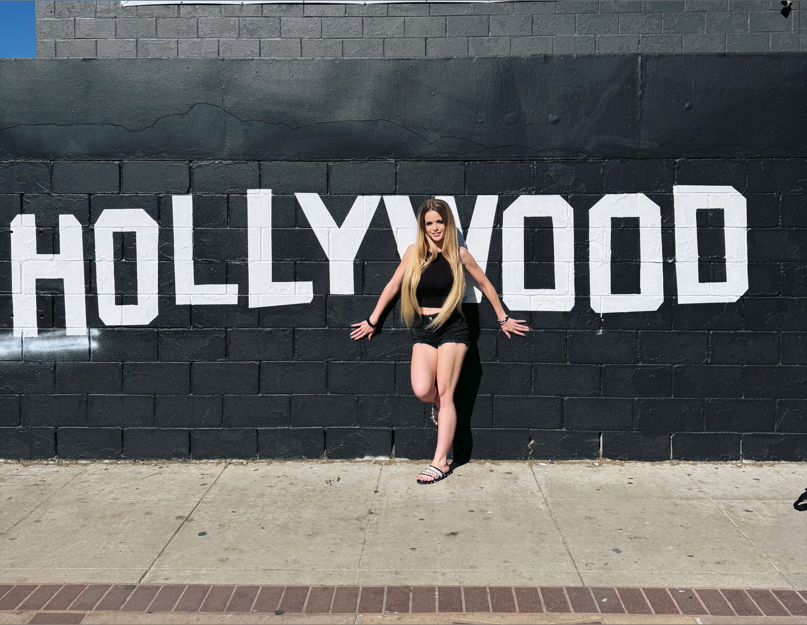 ANGEL WAVE 🛸 photo