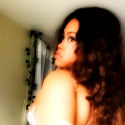 Ari Lanez: A Stunning OnlyFans Model