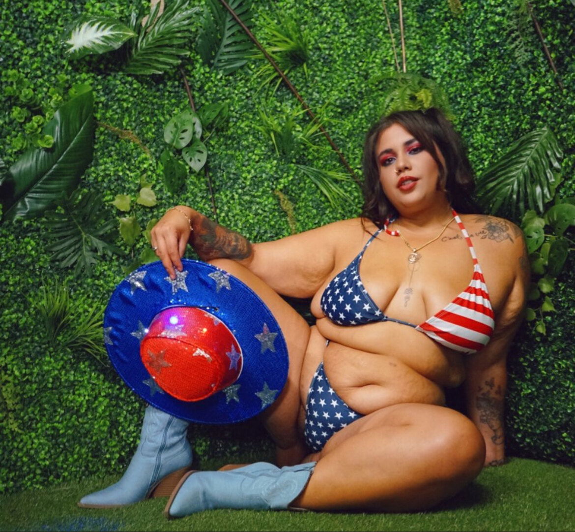 Your Phat GF 😘 photo