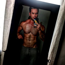 Alexis Monges Querol, Lima-Peru: OnlyFans Model Showcasing Fitness and Beauty