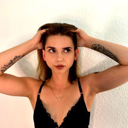 Your Favourite Blondie 🦋 photo