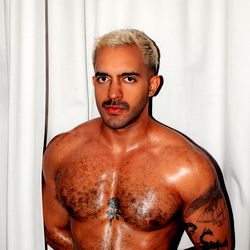 XScorp1ox, Brazilian Fitness Model