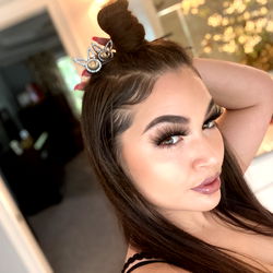 OnlyFans Model Aiña Posing with Hilarious Piggyback Hair