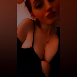 Onlyfans Model Mia in Sensual Bra Photo