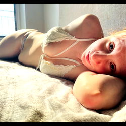 Chubby GF Nora โจ photo