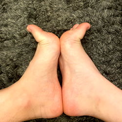 Alyssa's Feet - Toe-curling Delight