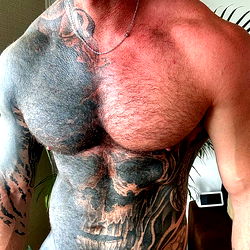 Papi 🖤 Strong photo