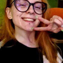 Candid Moment Captured of OnlyFans Model Alice Redhead, 21