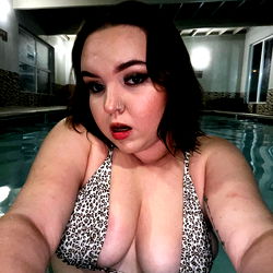 OnlyFans Model Xanie in Swimsuit