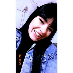 Gemma, 30, Female, Smiling Selfie