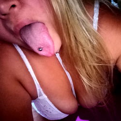 Onlyfans Model Andy Bebecita Showcases Her Tongue