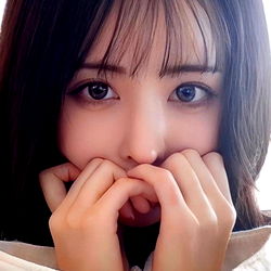 Japanese Model NANA, Aesthetic and Chic