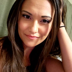 Bex Mae, Midwest Momma - Strong and Confident