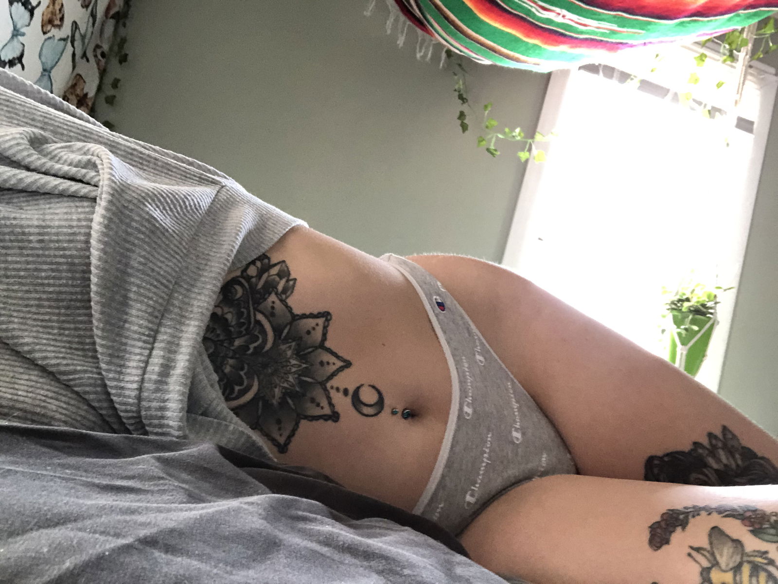 𝕃𝕖𝕚𝕘𝕙 𝔸𝕝𝕖𝕩𝕒𝕟𝕕𝕣𝕚𝕒 ☽ photo