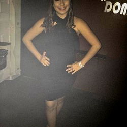 Abigail28 at a party, poised for the camera