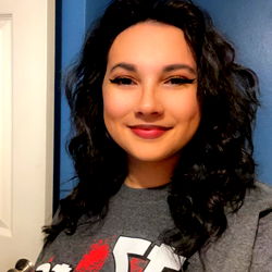 Ana Hughes | OnlyFans Model