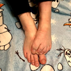 Aprilflower's Relaxing Barefoot