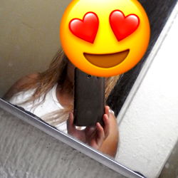 Viral OnlyFans Model Selfie in Bathroom Mirror with Emoji
