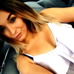 Alice Proskovskaya - A Model to Admire