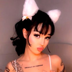 Model Profile of Aliya from OnlyFans, 35.1 miles away