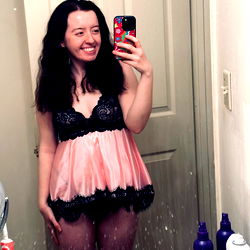 OnlyFans Model Anna in a Pink Lace Sleepwear