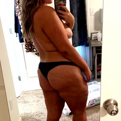 Court💀🖤 on OnlyFans, Striking a Pose in Swimsuit