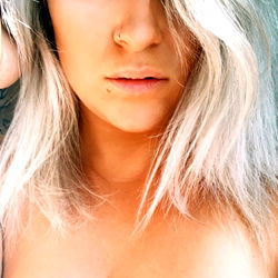 Stylish OnlyFans Model Stella