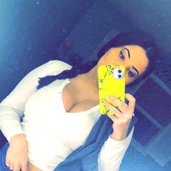 Nc Onlyfans Model Av. Posing for Selfie