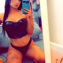 Shannonx OnlyFans Model in Intimate Photoshoot