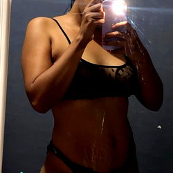 Meli's Intimate Photoshoot