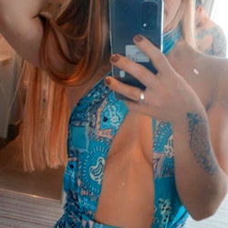 Amie, the petite peach - OnlyFans model