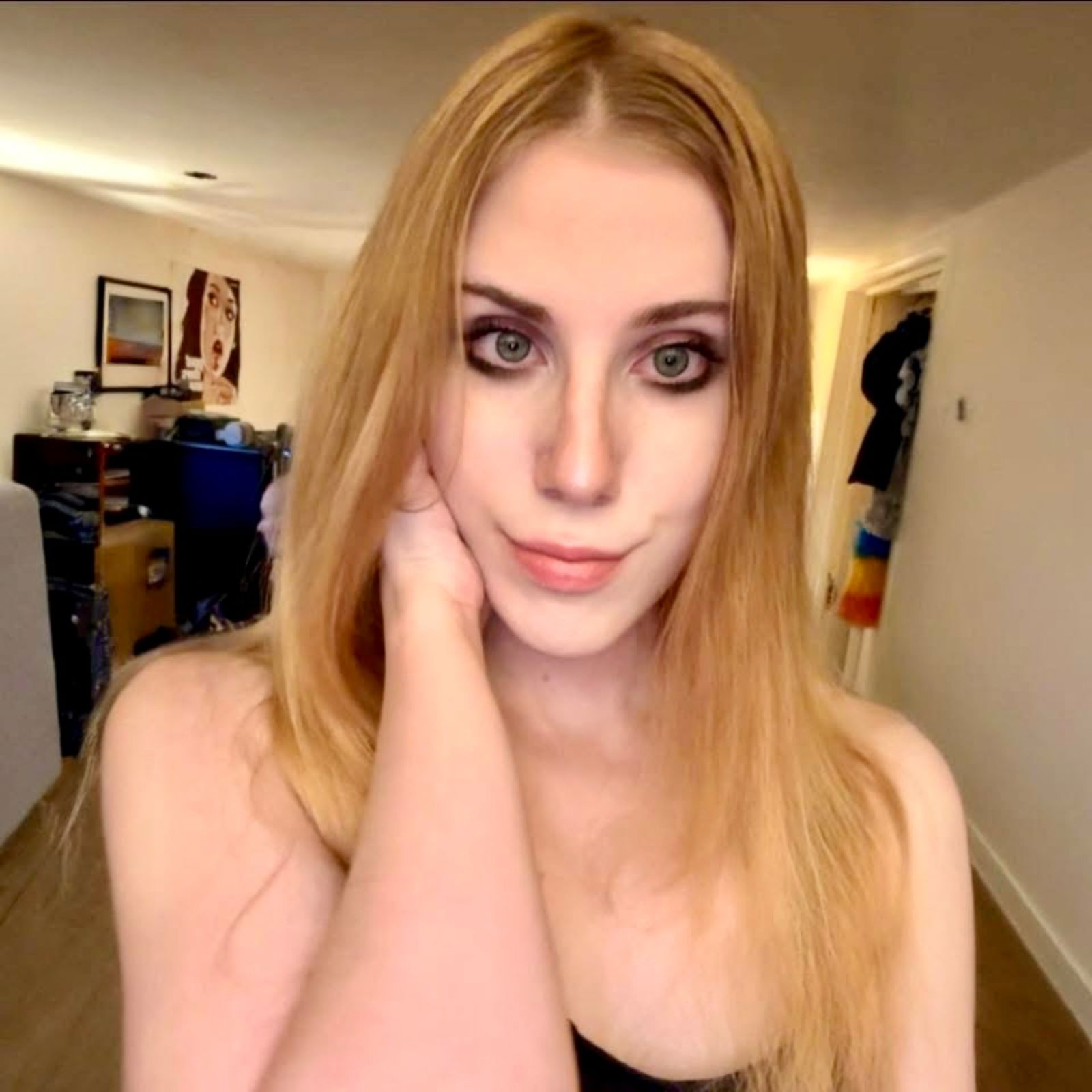 Ellis Angel👼🏻🪽 photo