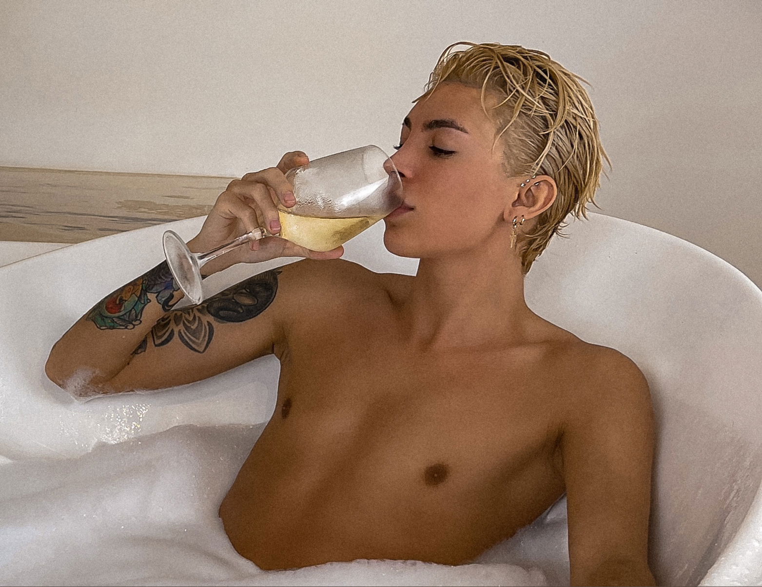 🇼​🇪​🇱​🇨​🇴​🇲​🇪​ photo