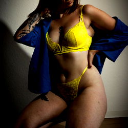 Luna: A Captivating Model in a Yellow Bikini