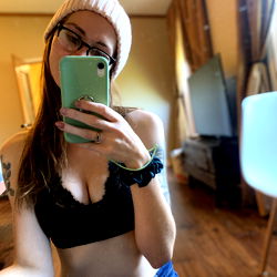 Onlyfans Model Honey Quinn, 25