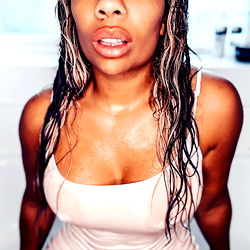 The Bush Queen photo